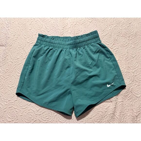 Nike Dri fit size medium Vietnam green pocket tye built in - Picture 4 of 13